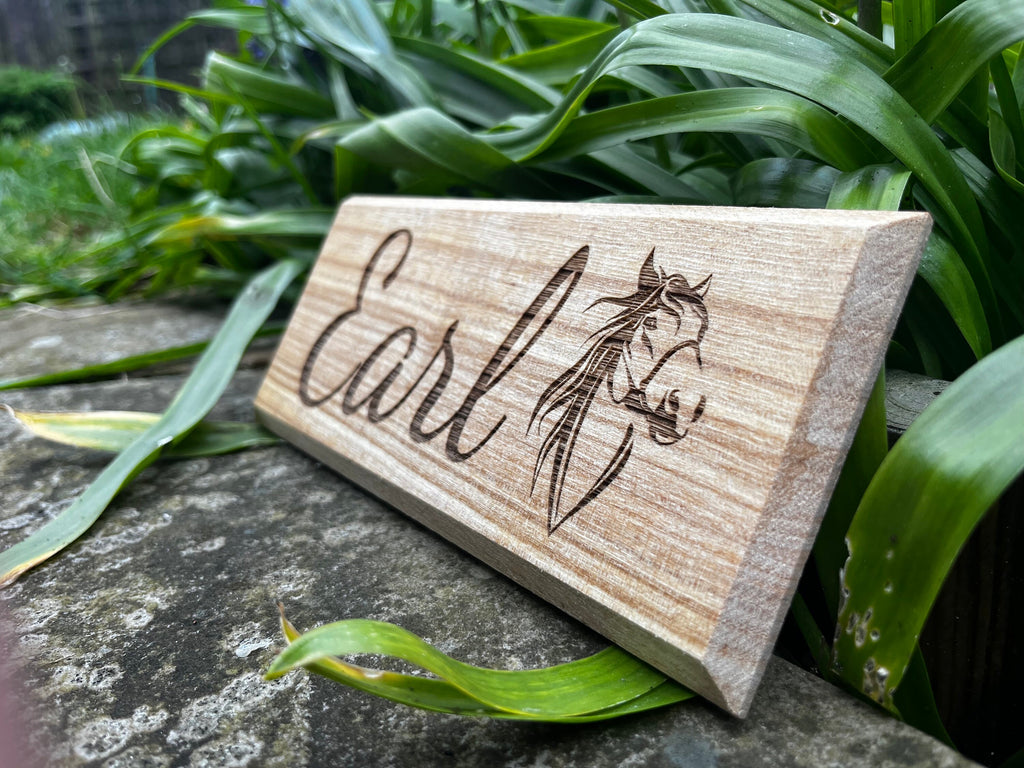 Personalised Wooden Stable Door Sign – Custom Horse Name Plaque – Engraved Equestrian Yard Sign