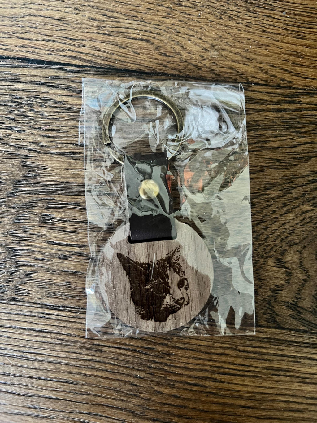 Custom Pet Portrait Keyring: Dark Wood & Leather, Personalized Pet Memorial